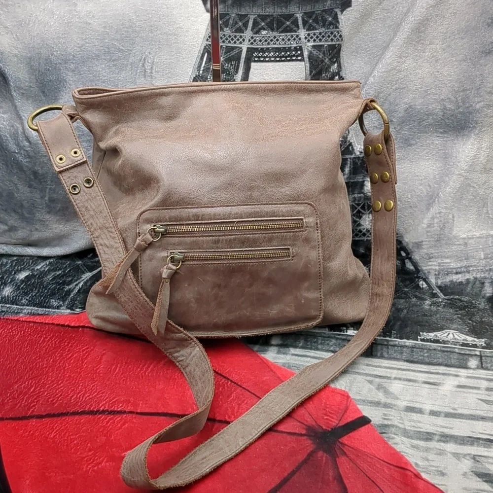 Chen and Derington leather bag
